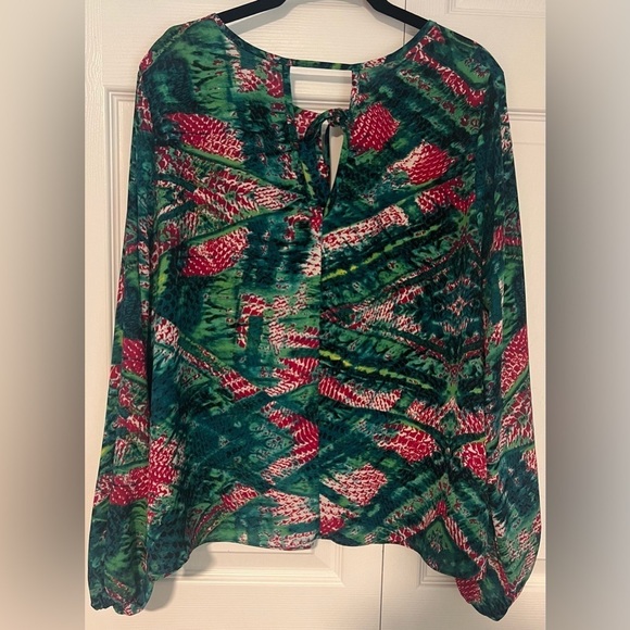 Women's Buddy Love Keyhole Front Long Sleeved Forest Style Top - Picture 6 of 7